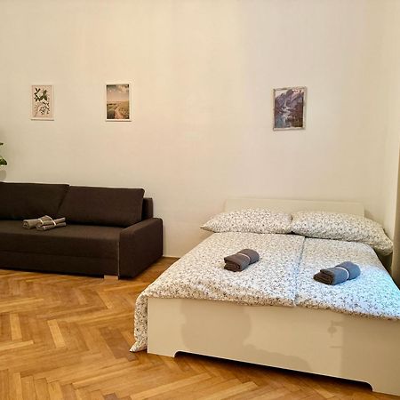 Spacious Apartment - 15 Min To Center Вена Экстерьер фото