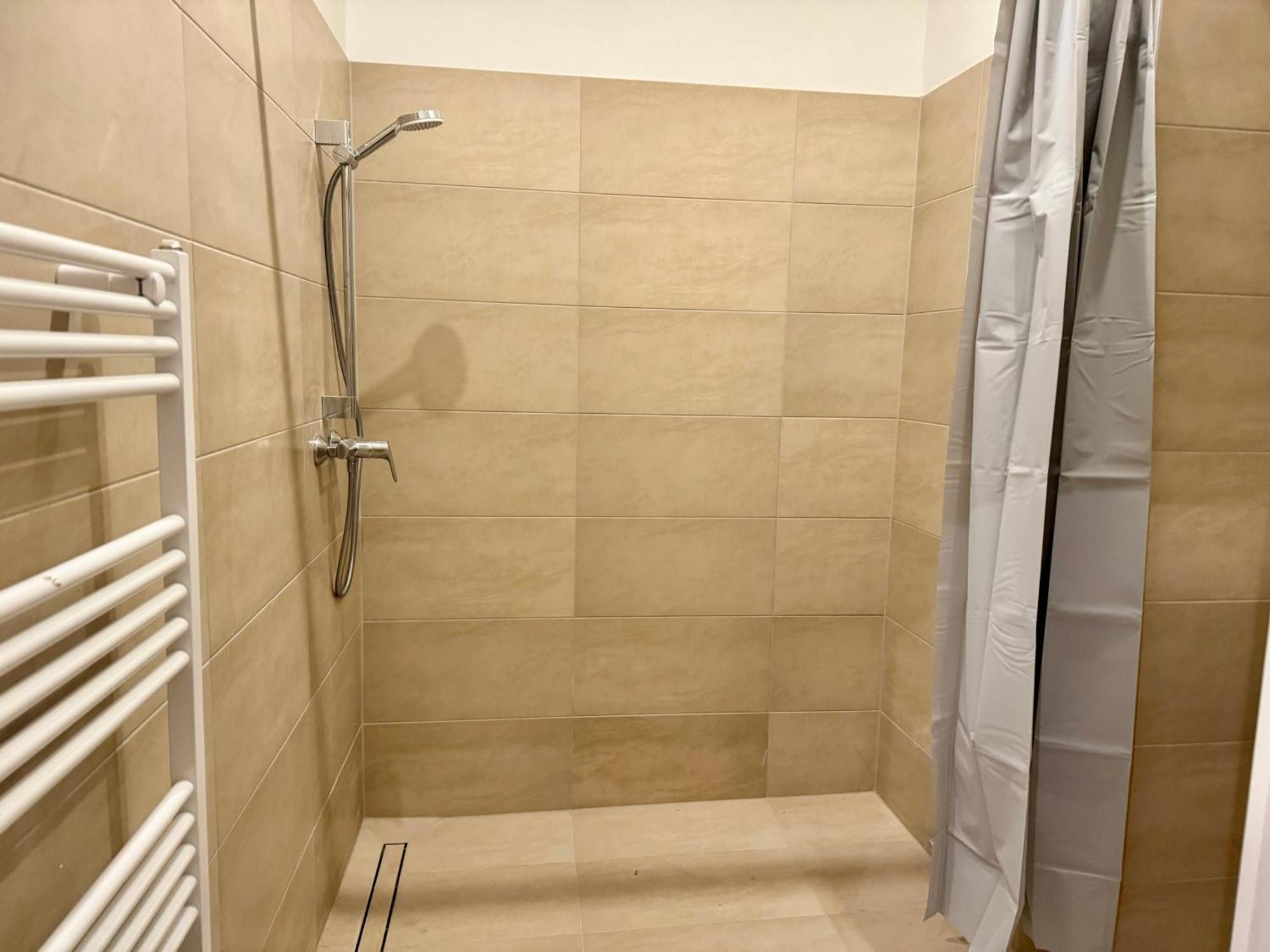 Spacious Apartment - 15 Min To Center Вена Экстерьер фото