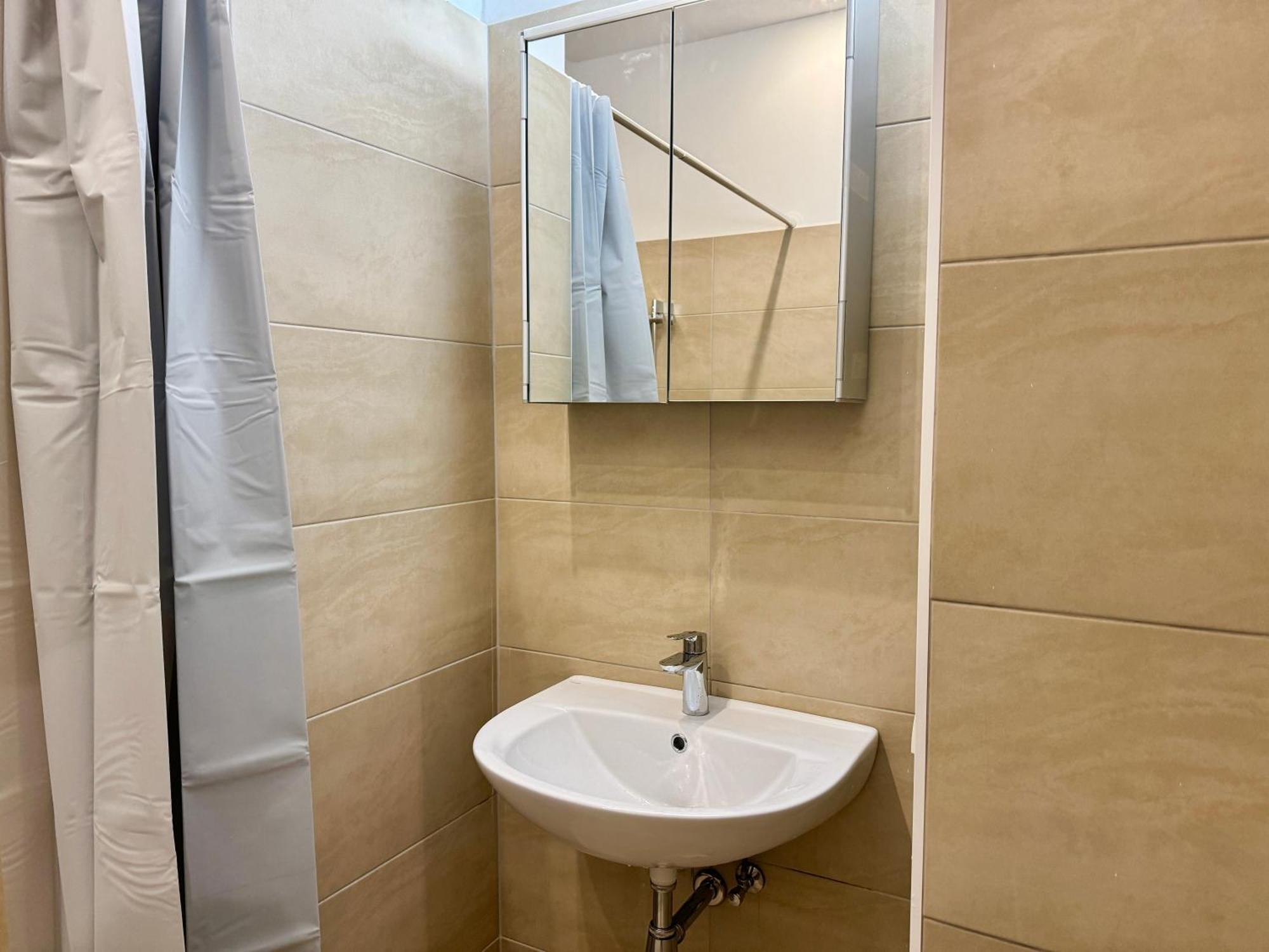 Spacious Apartment - 15 Min To Center Вена Экстерьер фото