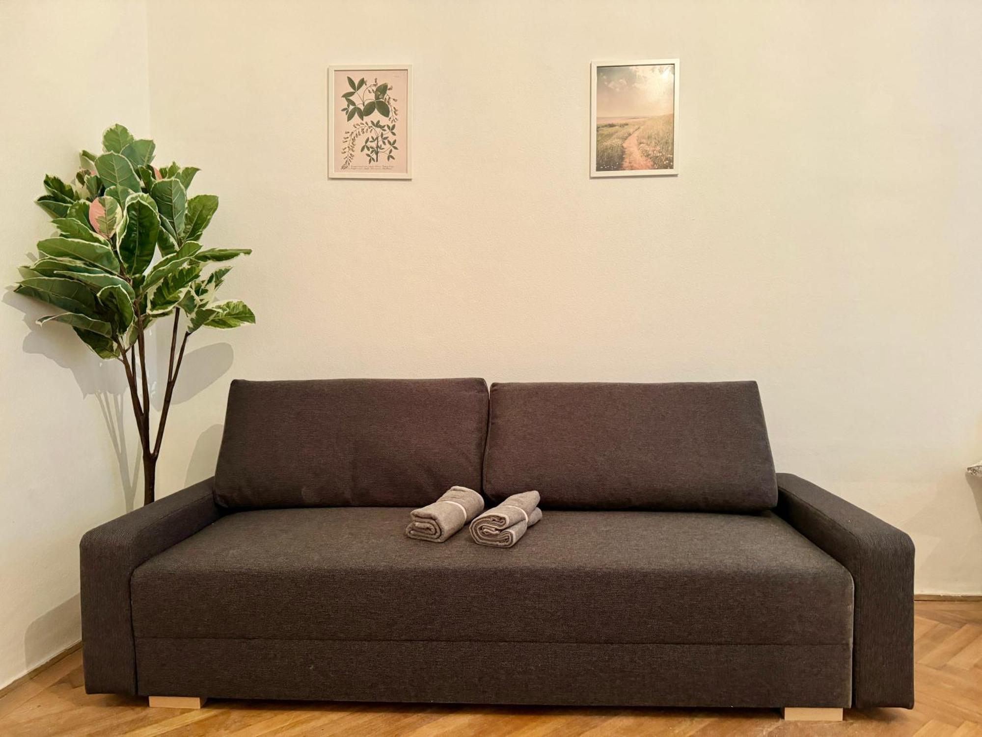 Spacious Apartment - 15 Min To Center Вена Экстерьер фото